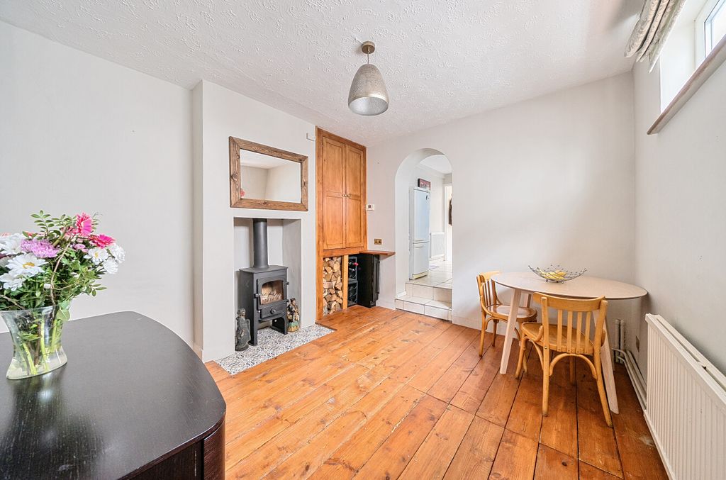 Property photo 3 of 11 1299822-13-68401d...