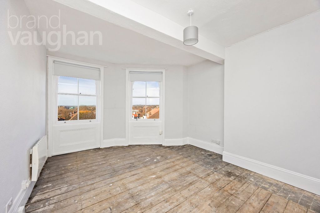 Property photo 3 of 20 Picture No. 10