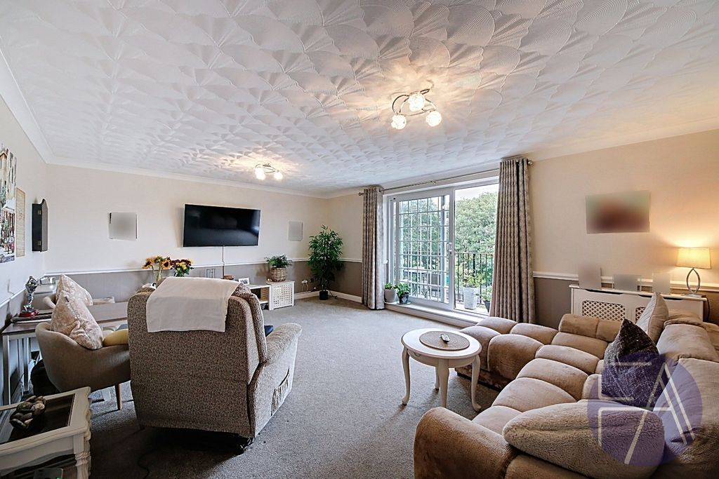 Property photo 3 of 18 4505476