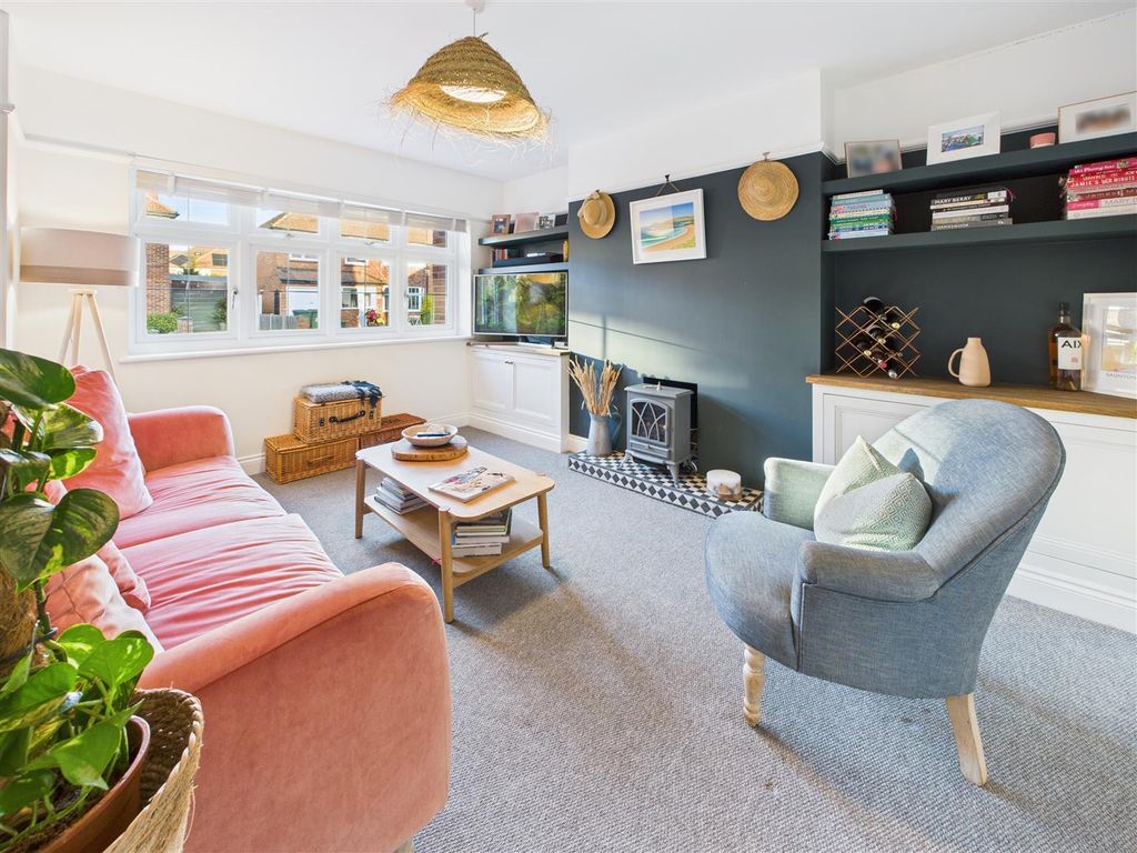 Property photo 2 of 21