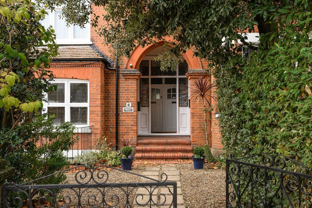 Property photo 1 of 26