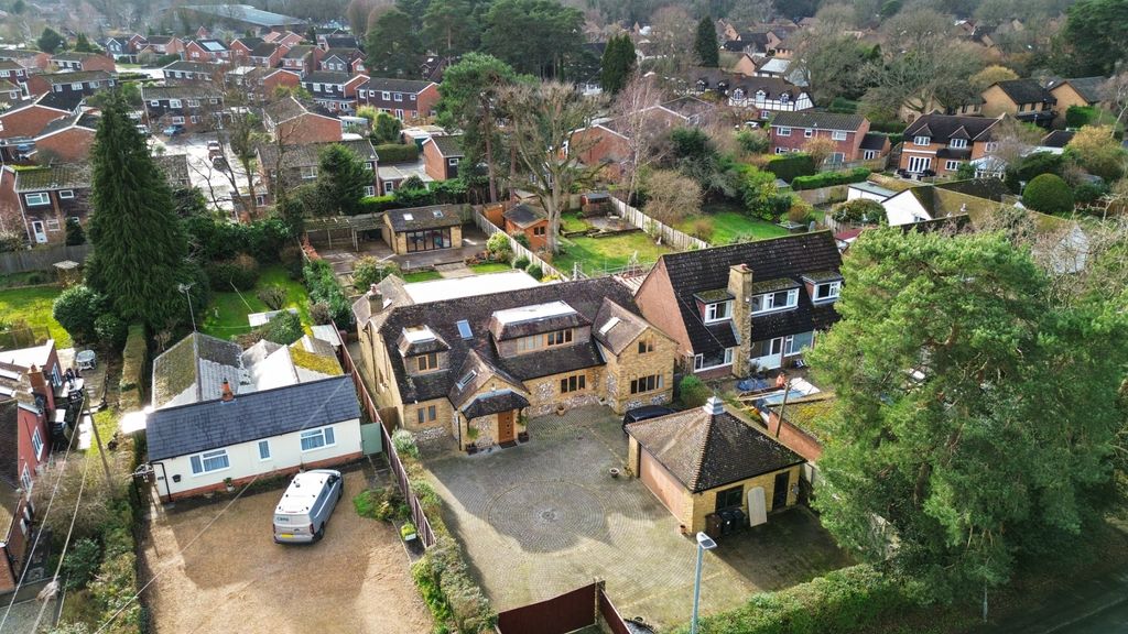 Property photo 3 of 39 4908205