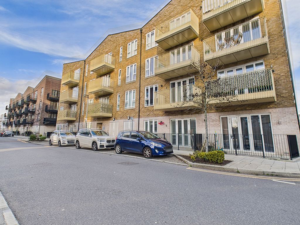 Property photo 2 of 9 Photo 2