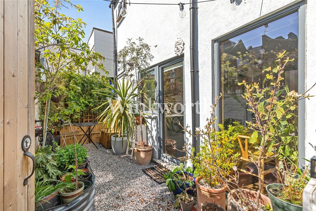 Property photo 3 of 16 Picture No. 19