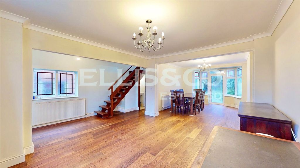 Property photo 3 of 15 Picture No. 24