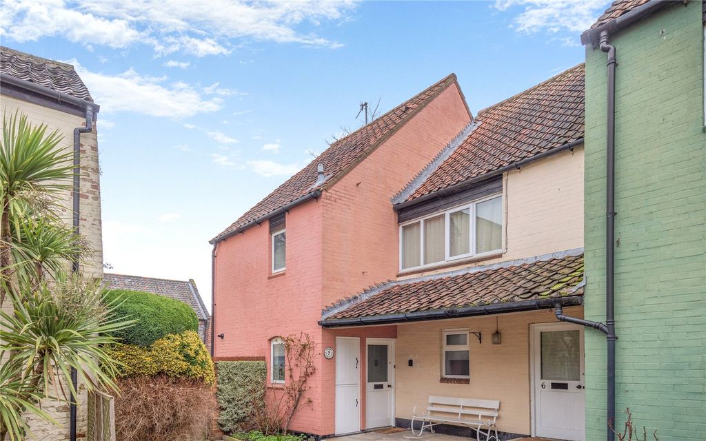 Property photo 1 of 19 5 Strangers Court