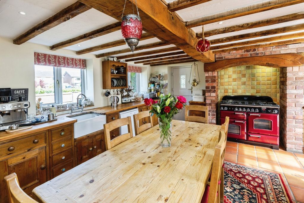 Property photo 3 of 38 Kitchen