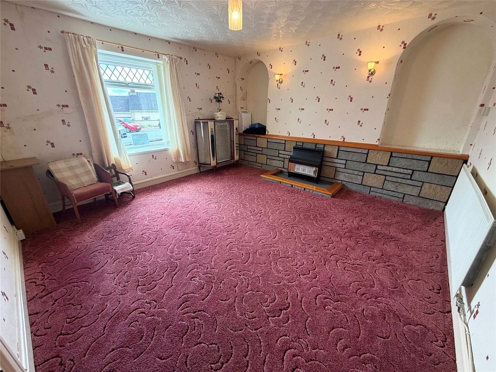 Property photo 3 of 16 Picture No. 10