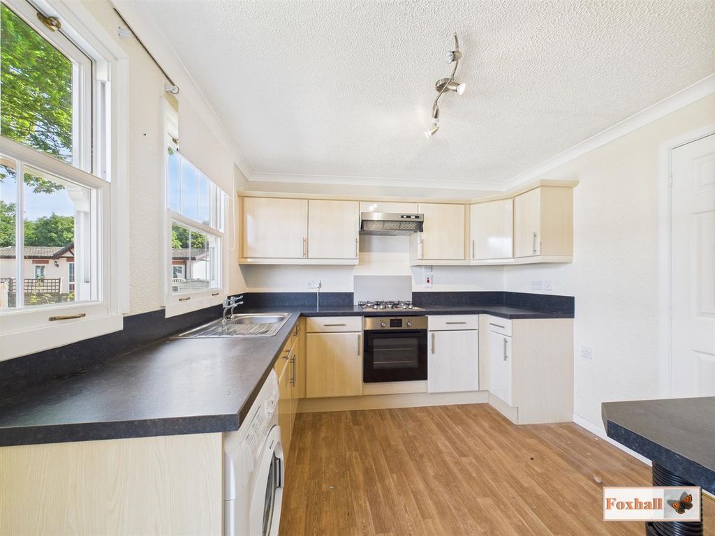 Property photo 3 of 20 Kitchen