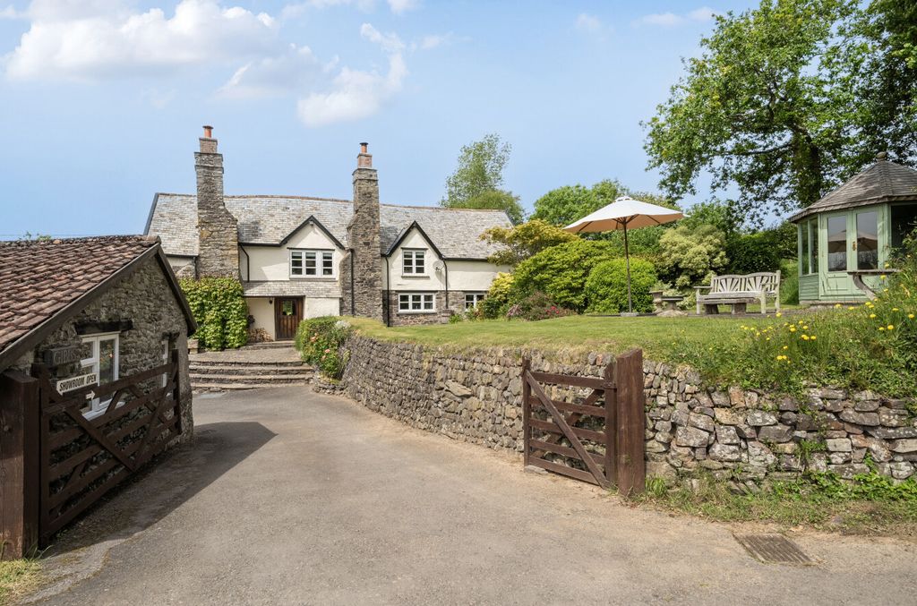 Property photo 3 of 32 1464308-17-6A1083...