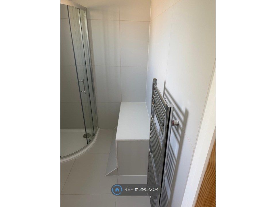 Property photo 1 of 3