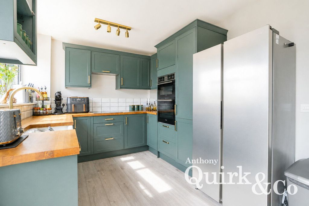 Property photo 3 of 15