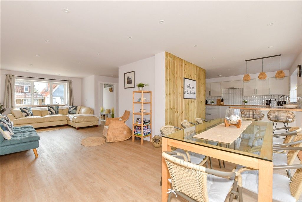 Property photo 3 of 18 Kitchen/Diner