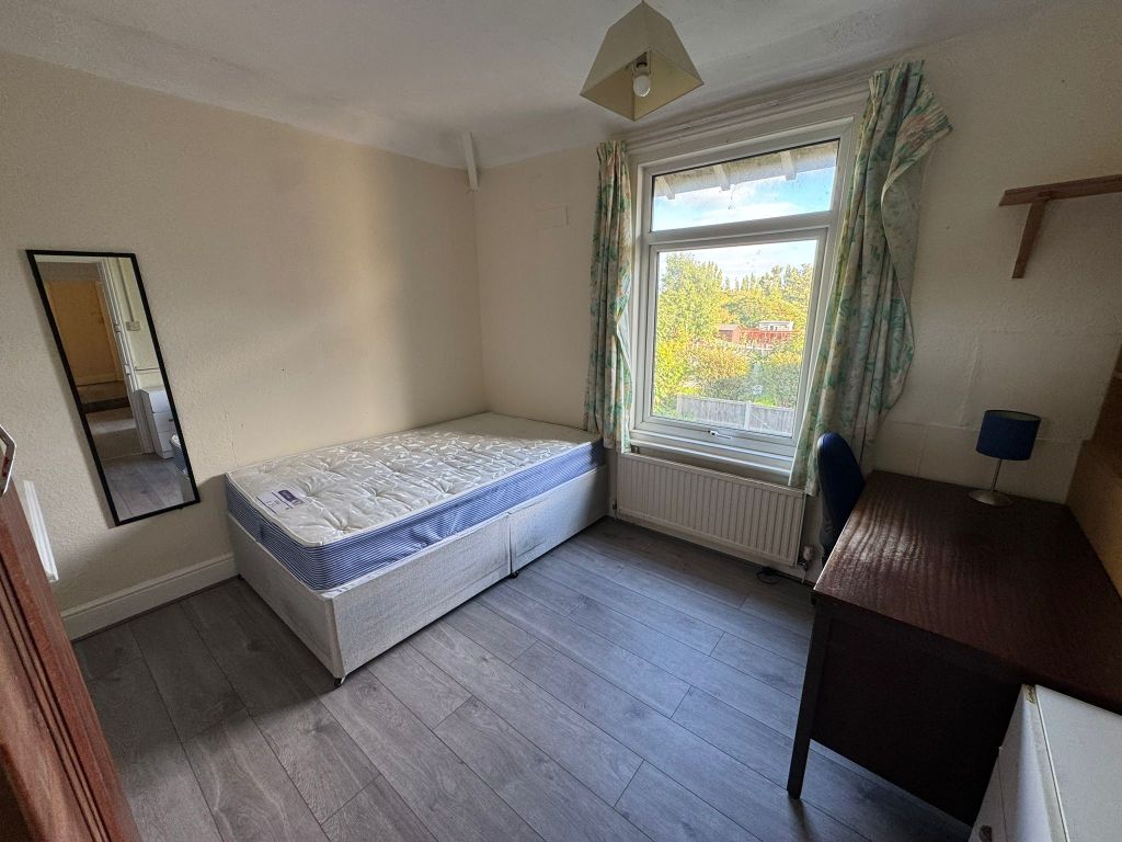 Property photo 2 of 4 Bedroom Ffr