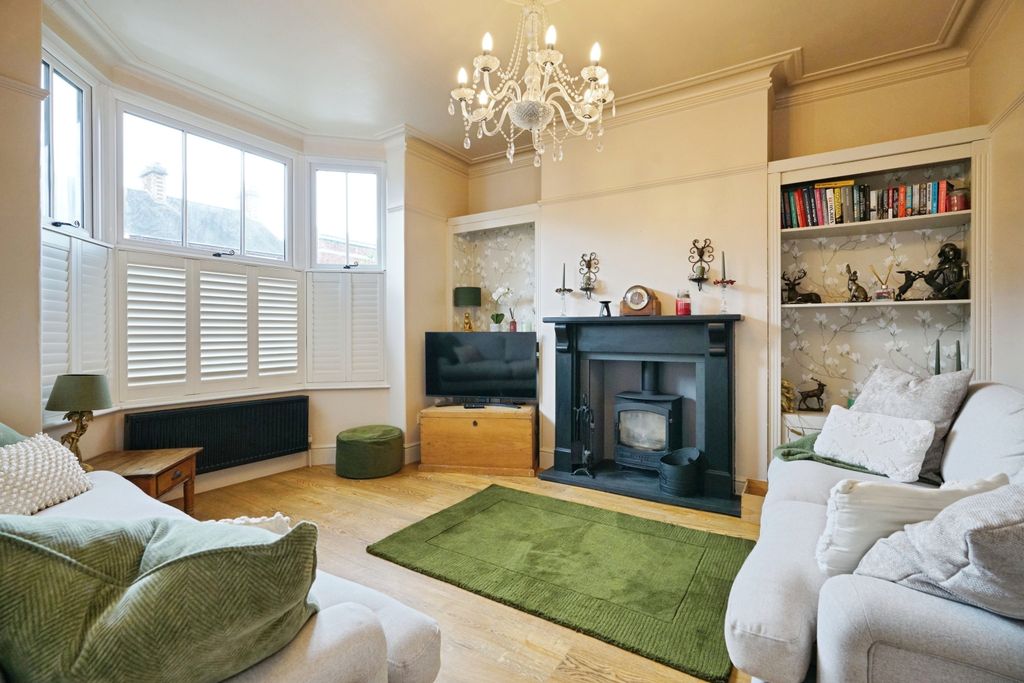 Property photo 1 of 25