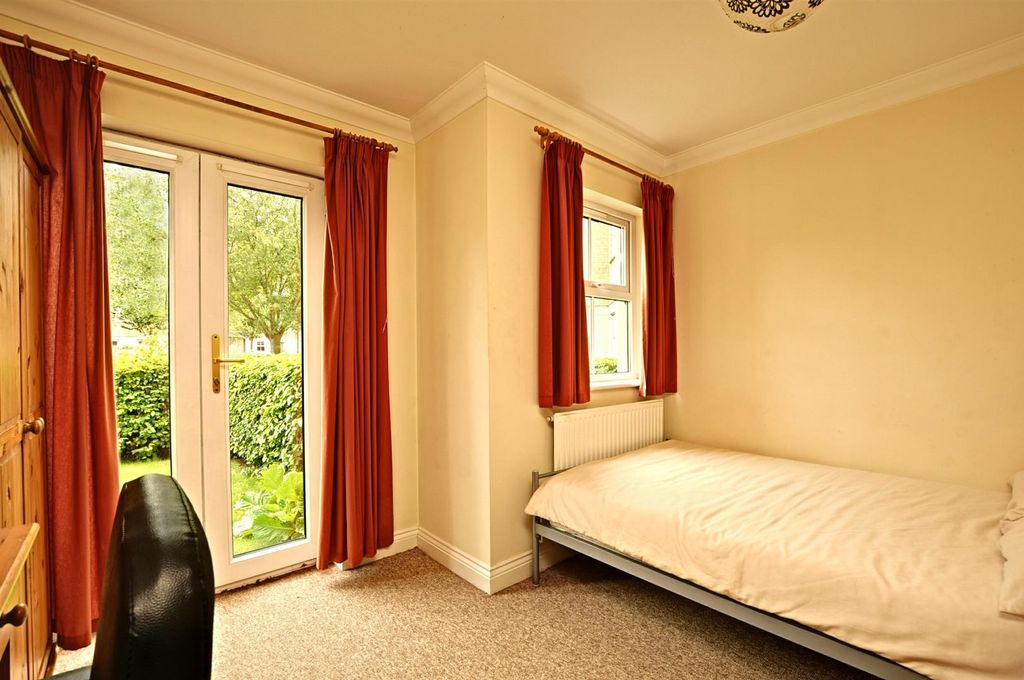 Property photo 2 of 4