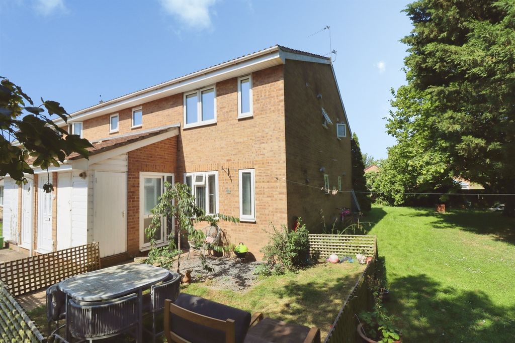 Property photo 1 of 11
