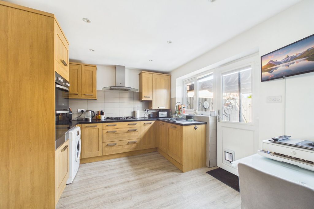 Property photo 2 of 10 Picture No. 06