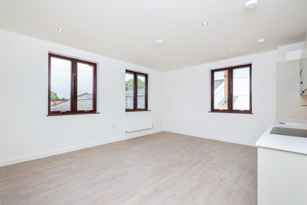 Property photo 3 of 7