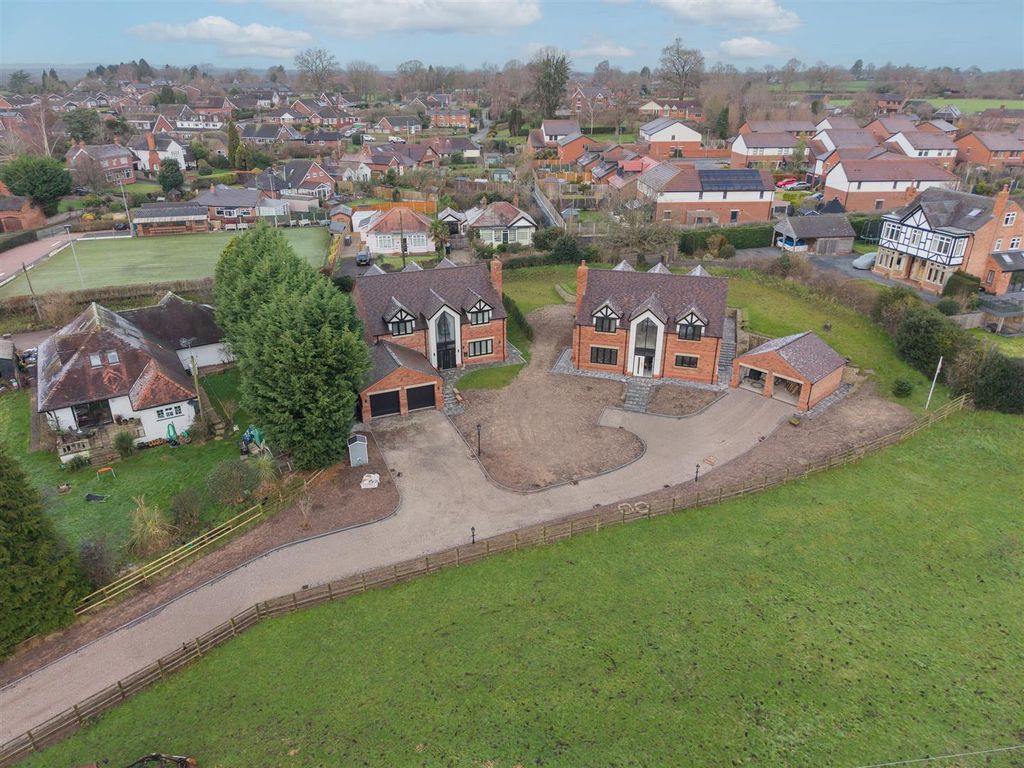 Property photo 1 of 35 Mawgreenhouse-36.Jpg