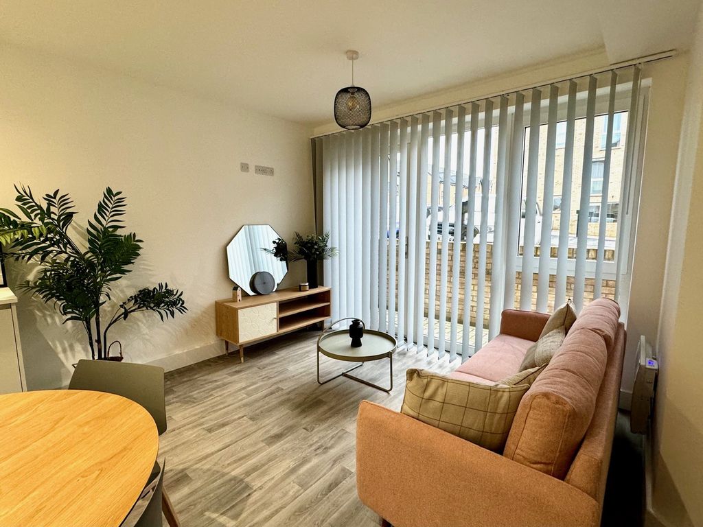 Property photo 1 of 13 Image