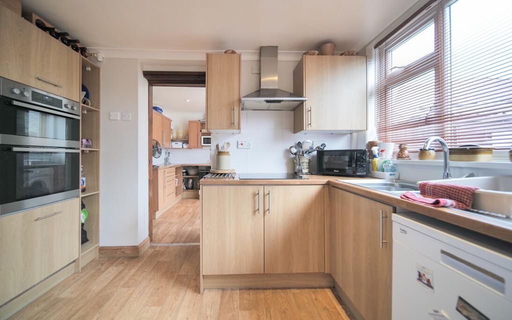Property photo 3 of 18 P1073199.Jpg