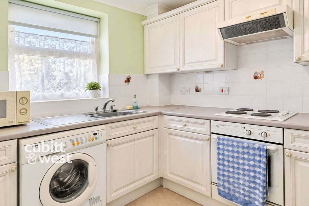 Property photo 2 of 10 0F93c5B3-File_000...