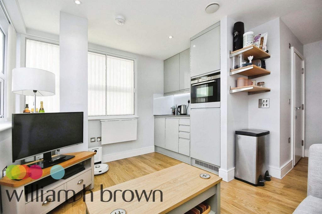 Property photo 1 of 16 Image