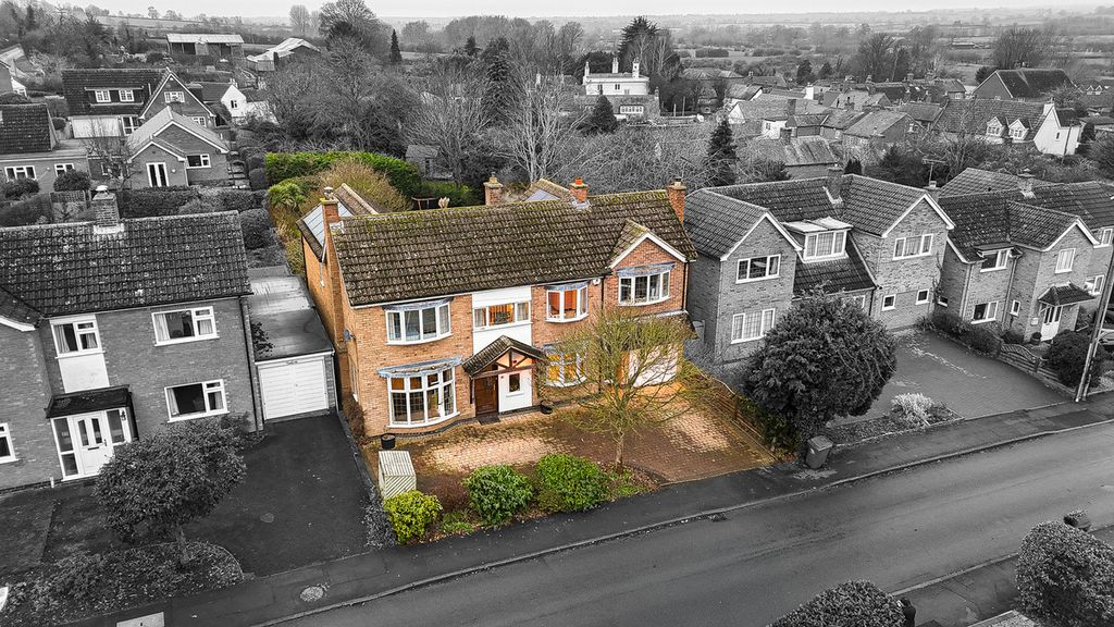 Property photo 1 of 41