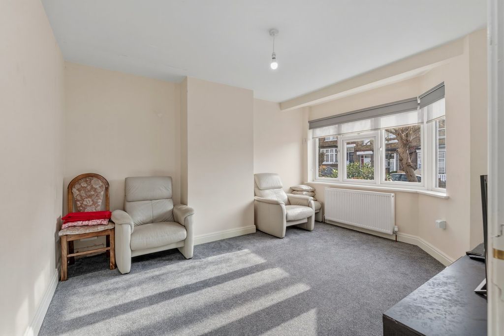 Property photo 2 of 22