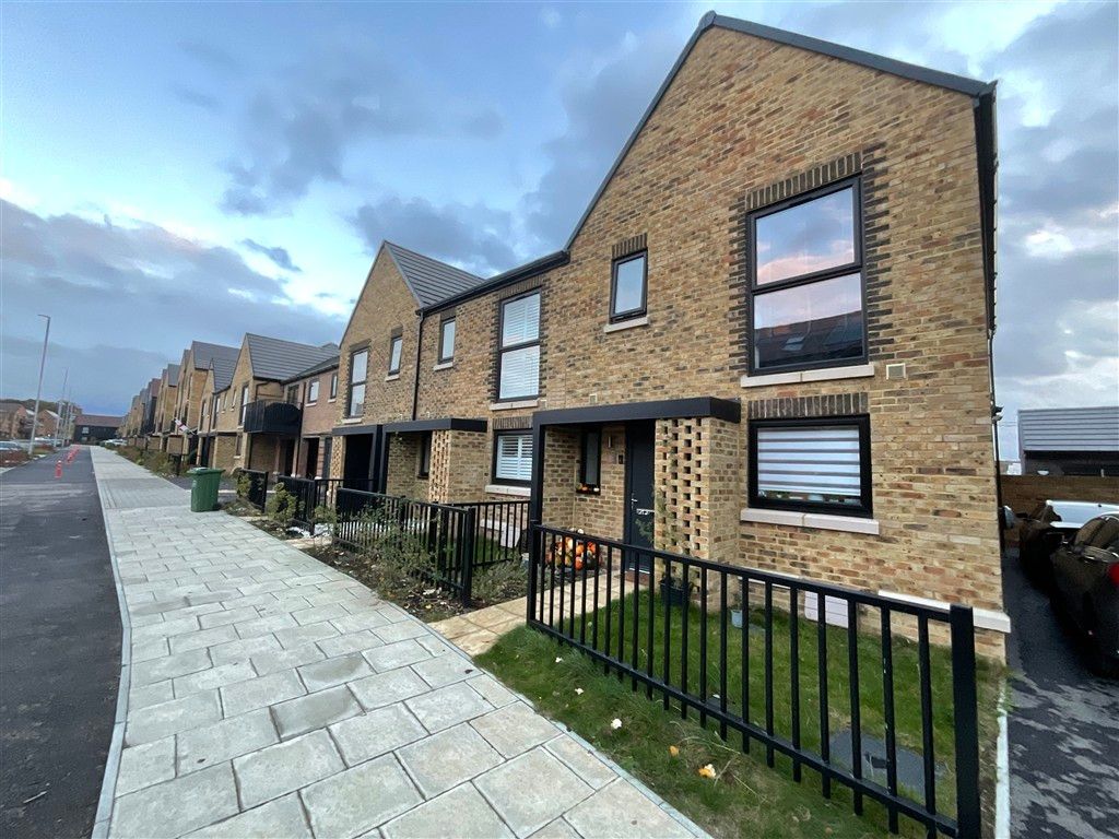 Property photo 1 of 4 Front