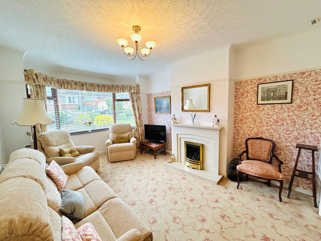 Property photo 2 of 25