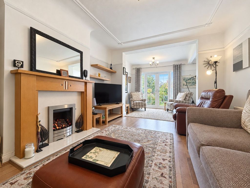 Property photo 2 of 19
