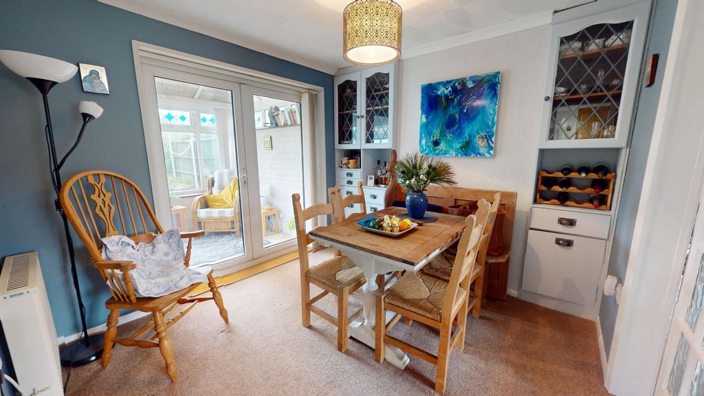 Property photo 3 of 27 3953215