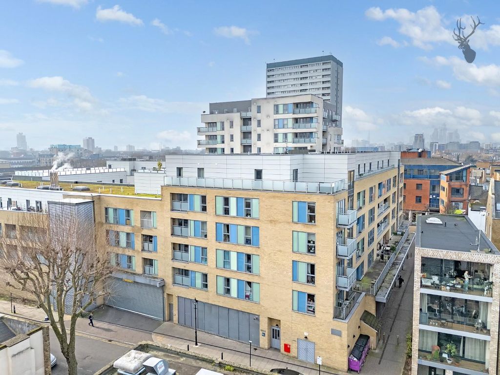 Property photo 1 of 16