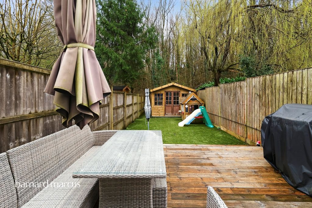 Property photo 3 of 12