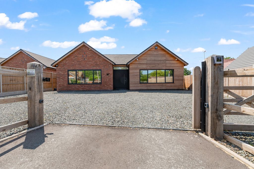 Property photo 2 of 36