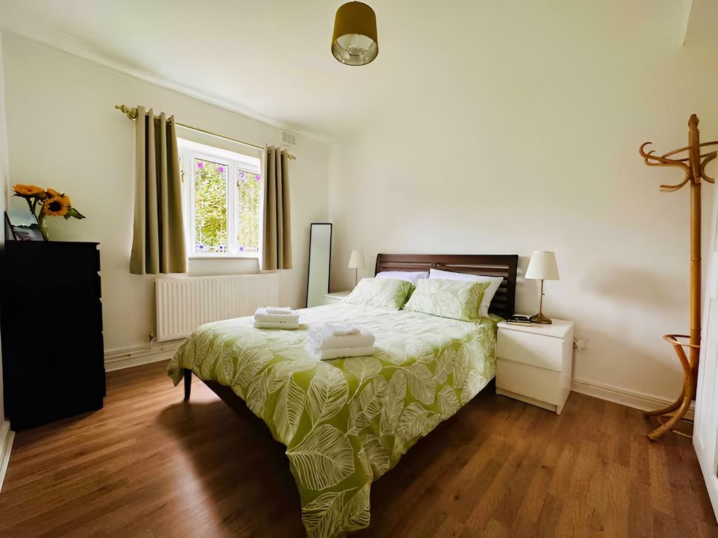 Property photo 3 of 9 Bedroom 1.Jpg