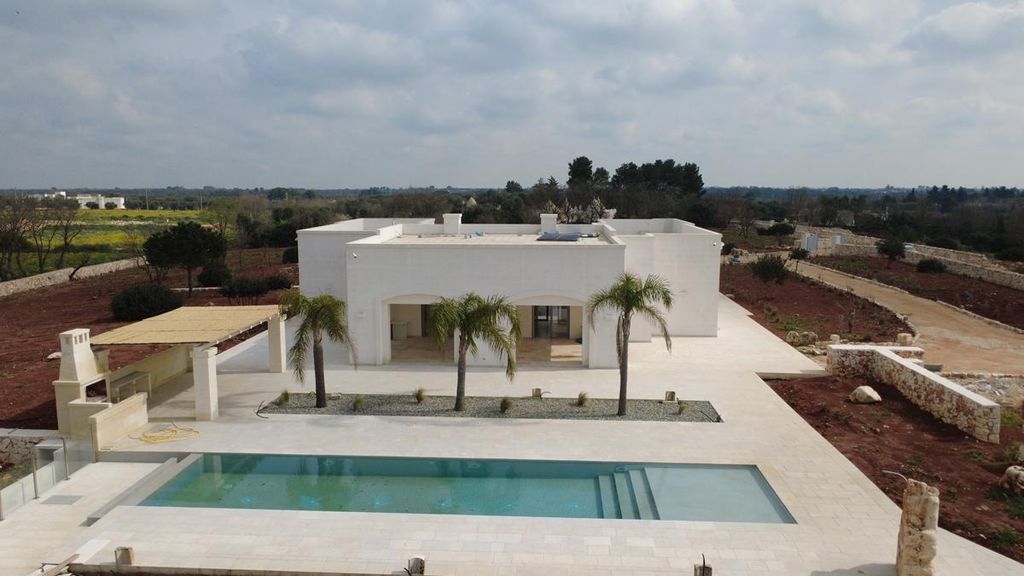 Property photo 2 of 45