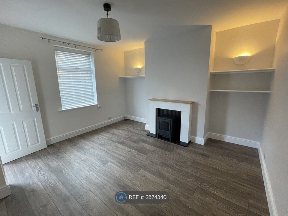 Property photo 1 of 14 Front Room