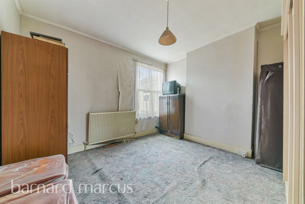 Property photo 1 of 5