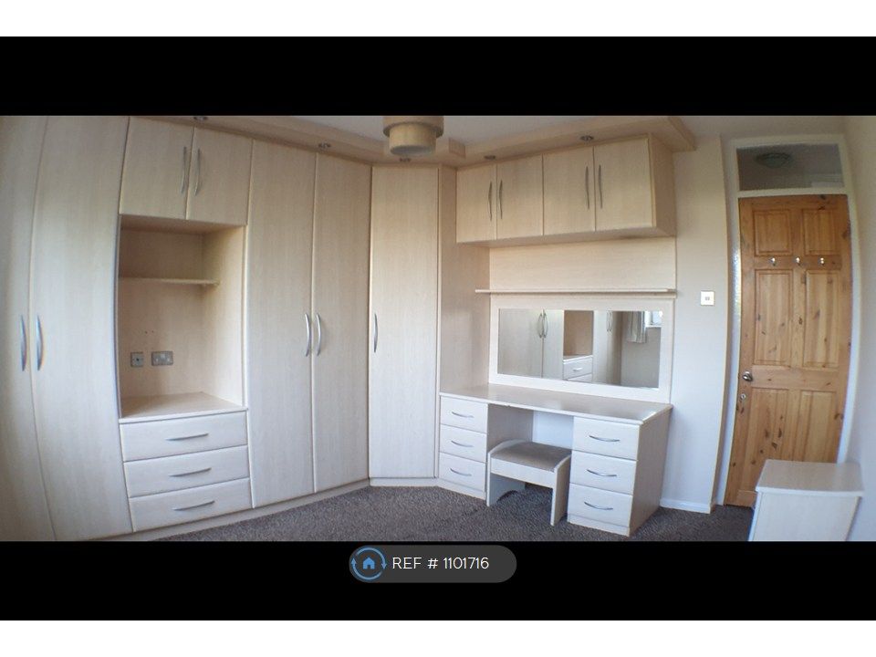 Property photo 1 of 13 Bedroom