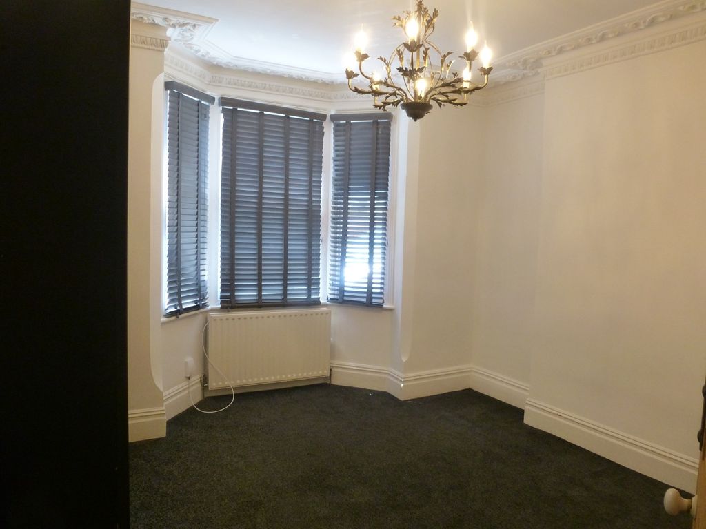Property photo 2 of 12 5317681