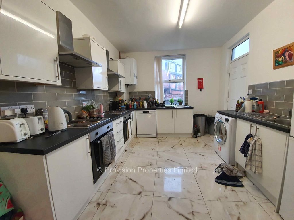 Property photo 2 of 12 Photo