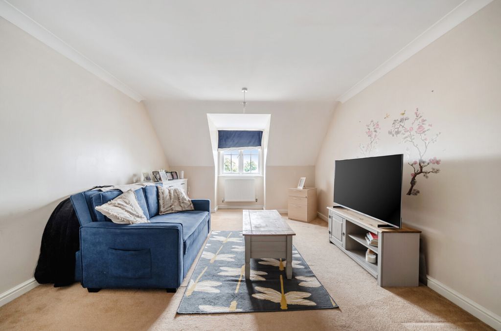Property photo 3 of 13 1522334-6-6Aa827E...