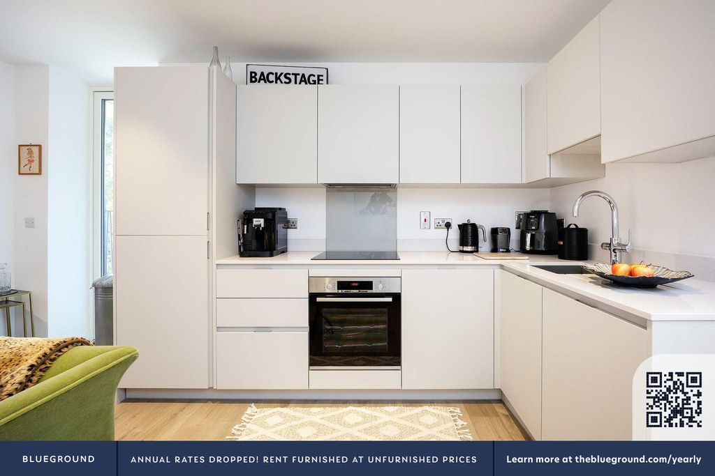 Property photo 3 of 14 Fully Equipped Kitchen