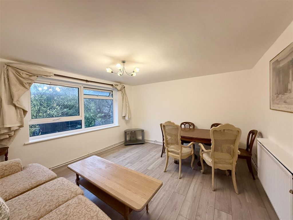 Property photo 3 of 9 Img_0571.Jpg