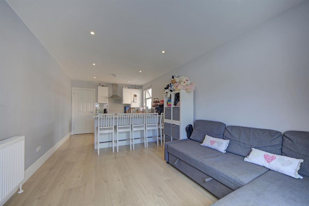 Property photo 1 of 16 Img_4909.Jpg