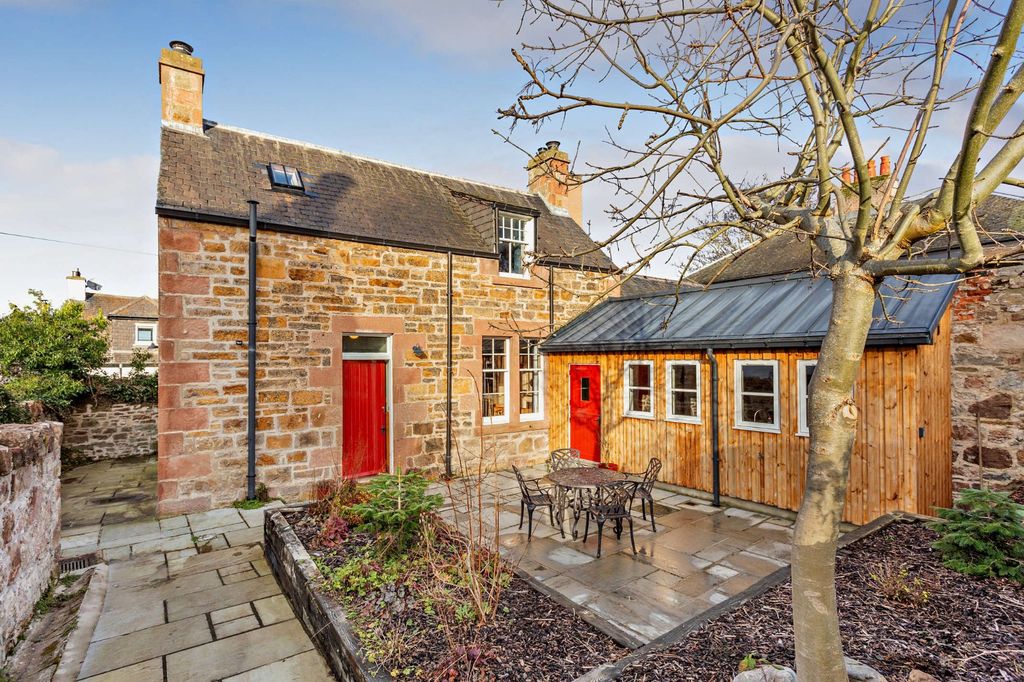 Property photo 1 of 19 Signalman's Cottage