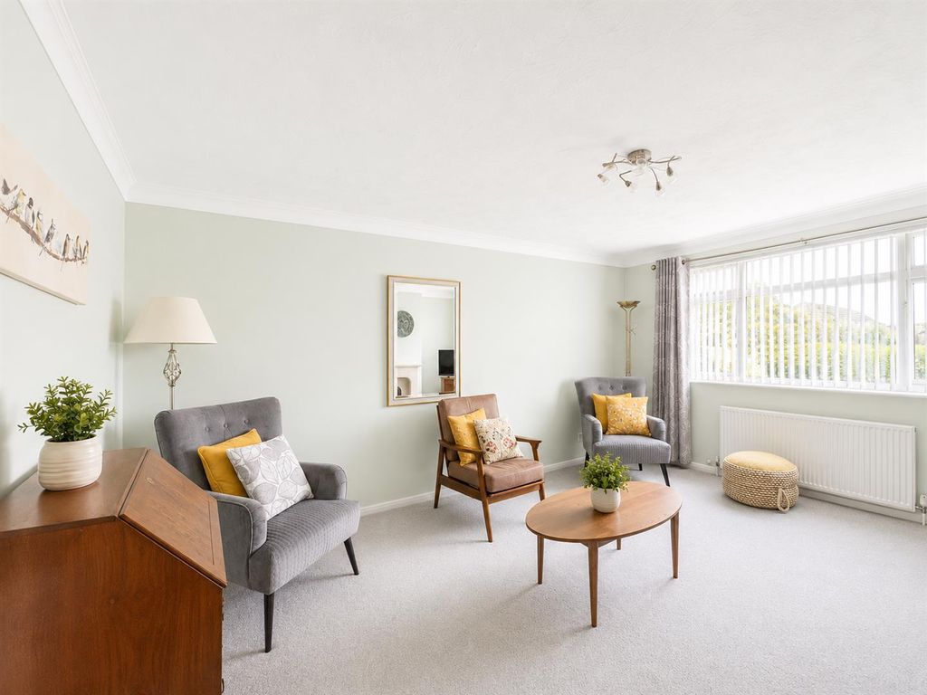Property photo 3 of 12 5Cad8219-9B2A-45F0-9F14-F411Eddb2114.Png